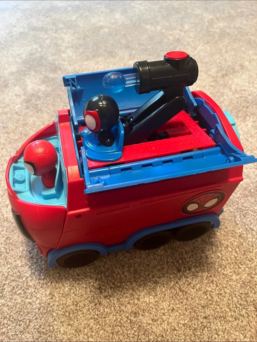 Marvel Spider-Man andRescue Truck Toy
